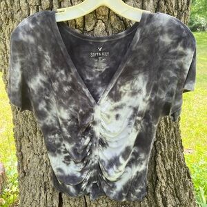 ⭐️American Eagle soft and Sexy T in size M